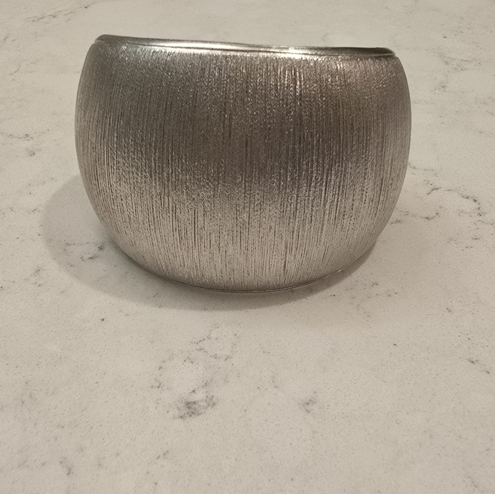 A beautiful CHANEL brushed silver cuff!